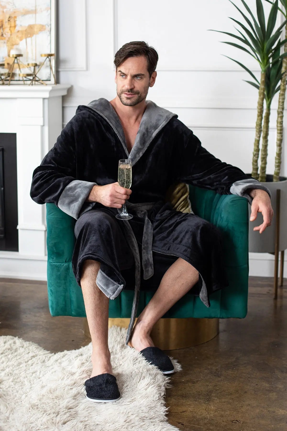 Men’s Robe with Hood – Ultra-Soft Plush Comfort for Everyday Use