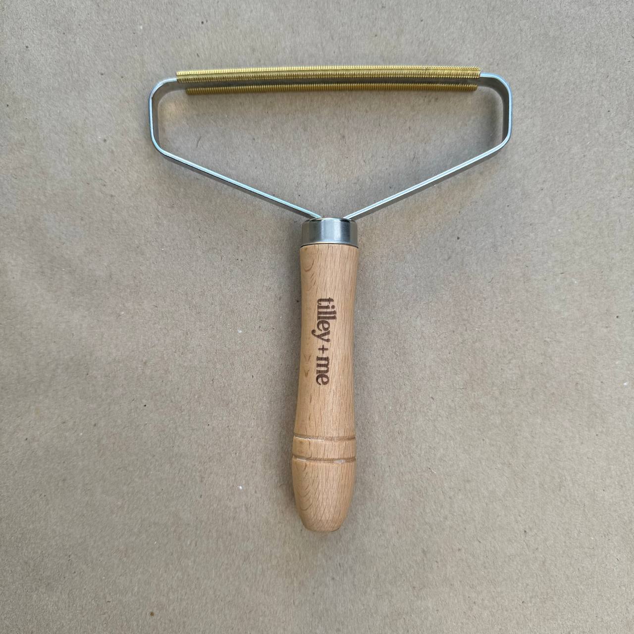 Tilley + Me Effective Pet Hair Lint Remover made from Beech Wood- Eco-Friendly & Reusable